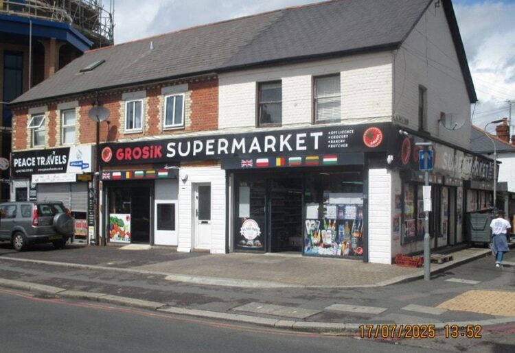 An Oxford Road supermarket has been slapped with heavy fines after repeatedly ignoring Council advice to remove an unauthorised extension.