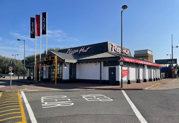 Pizza Hut will be making a come back to the Reading Gate Retail Park in August. Credit: James Aldridge, Local Democracy Reporting Service