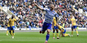 PICTURE GALLERY: Marriott continues stunning scoring form as Reading FC rescue point