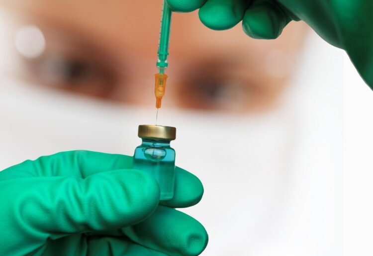 The NHS is urging parents across the South East to catch up on missed flu vaccinations over half term with community clinics. Picture: Gerd Altmann, Pixabay.