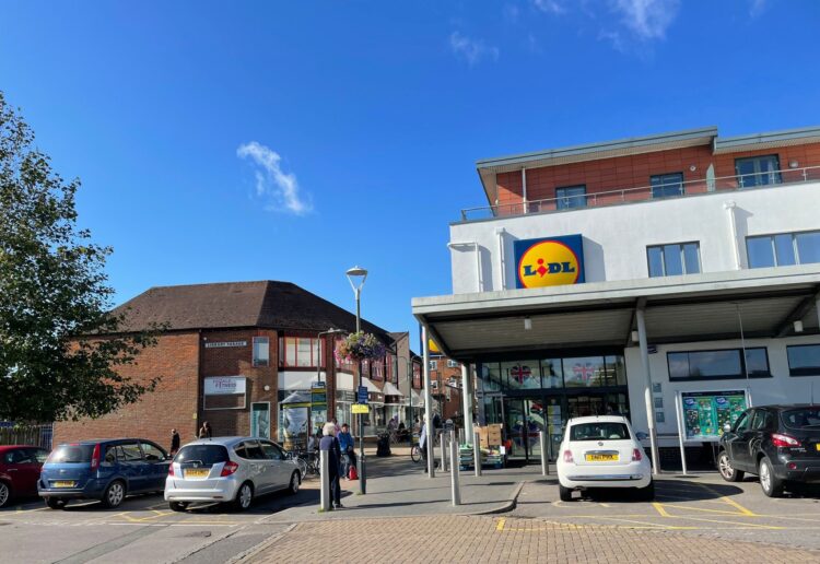 Crockhamwell Road in Woodley, with the Library Parade to the right and the Lidl to the left. Credit: James Aldridge, Local Democracy Reporting Service