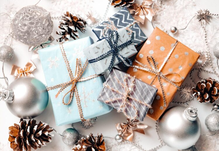 No all wrapping paper can be recycled. picture: Yevhen Buzuk via Pixabay
