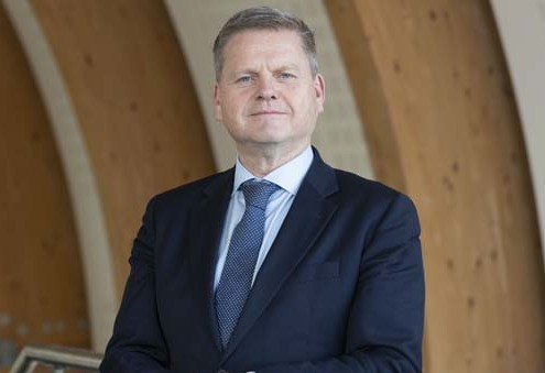 Prof Robert Van de Noort