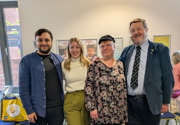 Rabbi Zvi Solomons of the Jewish Community of Berkshire with his wife Shira, and congregants. Credit: Rabbi Zvi Solomons, Jewish Community of Berkshire