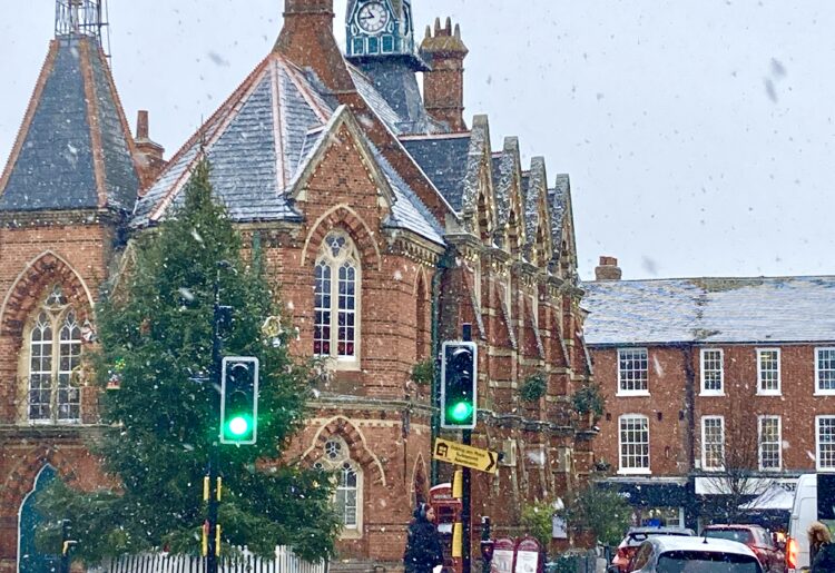 As 2026 starts with a wintry blast, Dr Steven Burt from the University of Reading looks back at last year's warmth and sunshine. Picture: Emma Merchant