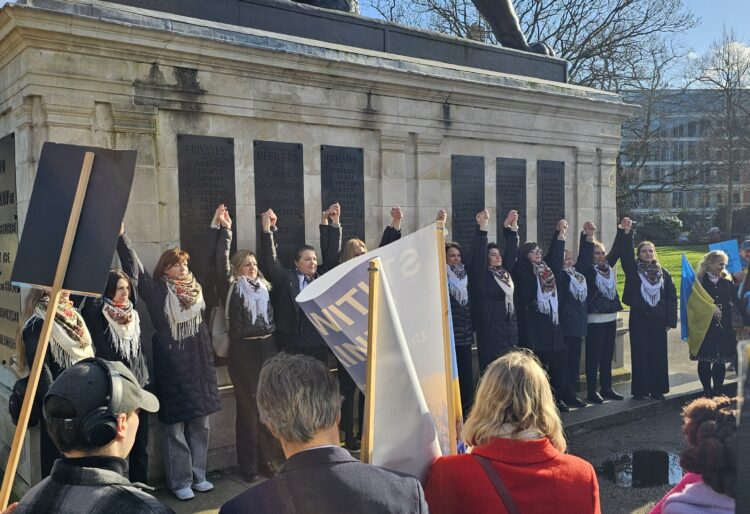 Ukraine march in Forbury Gardens