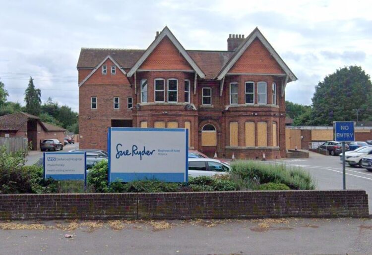 The Dellwood Community Hospital building with Sue Ryder signage in Liebenrood Road, West Reading. Credit: Google Maps