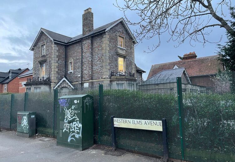 Western Elms Surgery off Oxford Road in Reading now has fences to deter trespassers. Credit: James Aldridge, Local Democracy Reporting Service