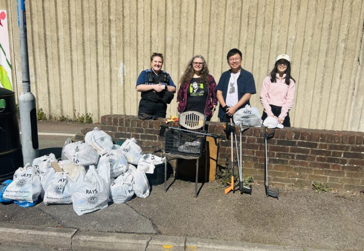 Katesgrove litter pick Picture: Thames Valley Police