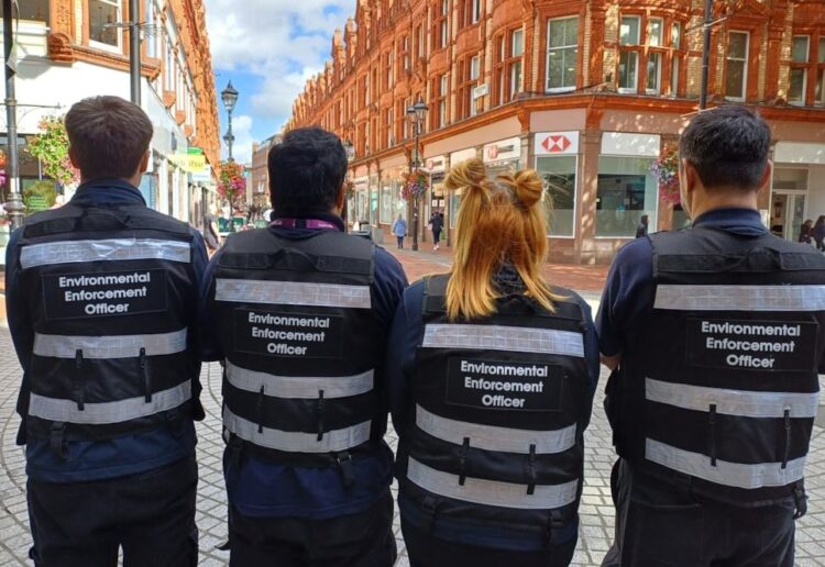A trial partnership has seen a huge increase in the number of fines issued for littering and fly-tipping, Reading Borough Council has announced.