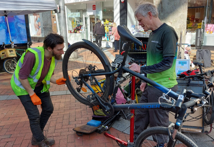Dr Bike is touring around Reading to give people the opportunity to drop by with their cycles for a free check-up close to home.
