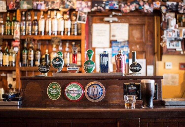 Beer at bar Picture: Pixabay