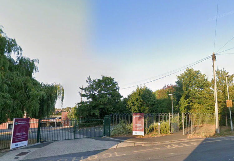 Hamilton School in Hamilton Road, East Reading. This stretch of Hamilton Road does not have a pavement or designated footway. Credit: Google Maps